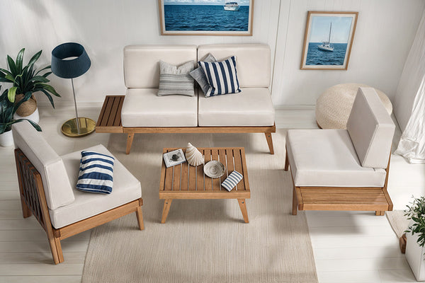 Sofa e poltronas com mesa de apoio e mesa de centro veraneio ambientadas na sala de estar