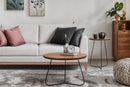 mesa de centro e lateral jade com sofa chanfre ambientados na sala de estar